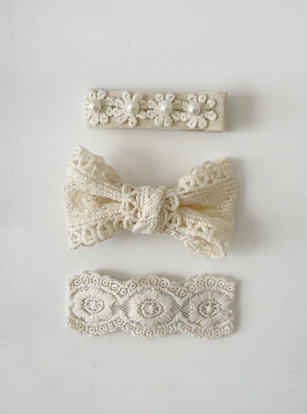 Laced Barrettes set